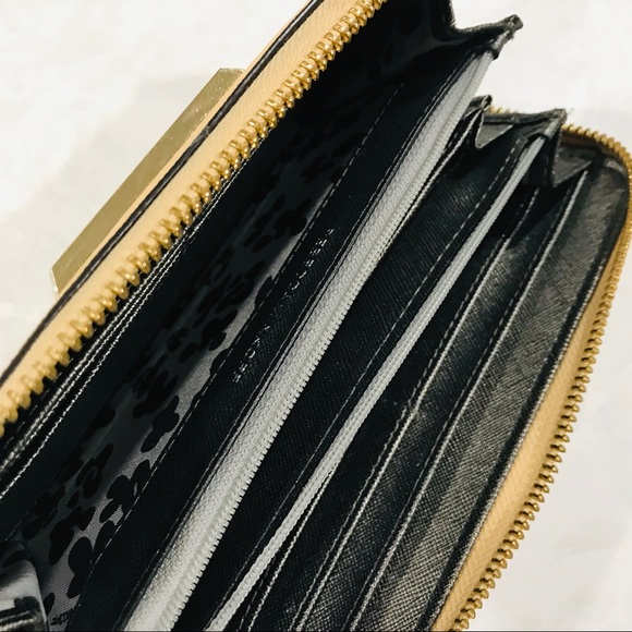 Rebecca Minkoff Wallet - Picture 4 of 6